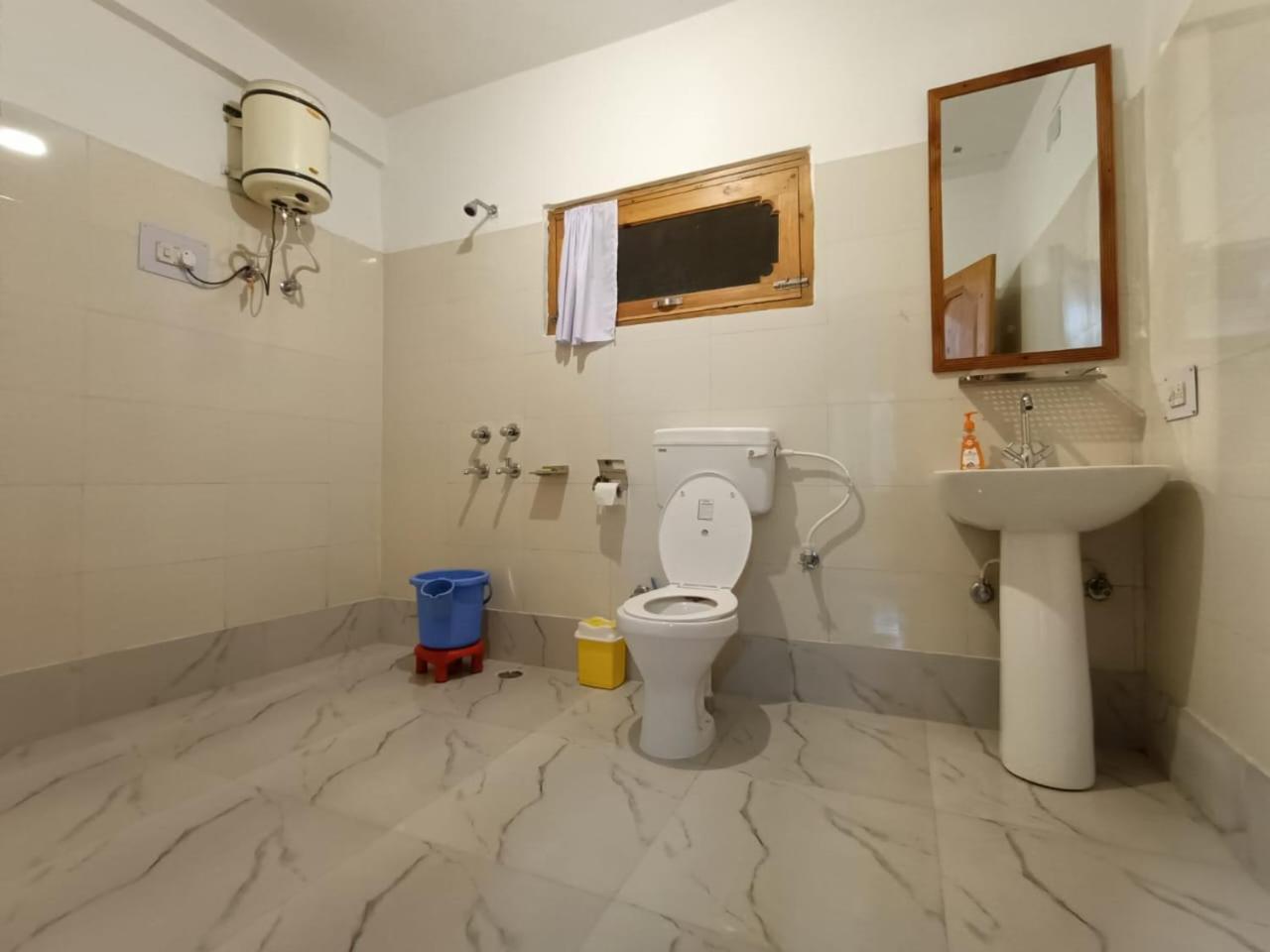 Sharda Resort-Tirthan Valley Banjār Екстериор снимка